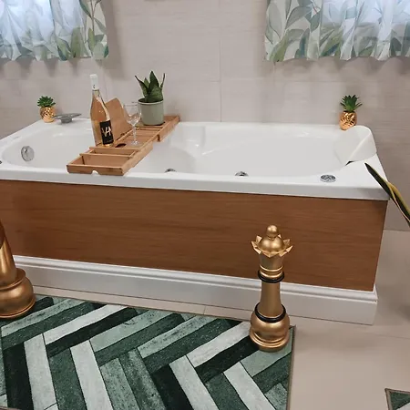 Nadia Bed & Breakfast 3*
